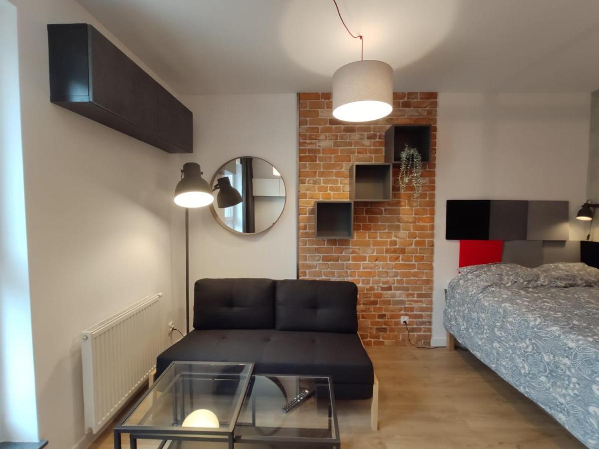 Red Wall Apartment In The Old Town Gdańsk Kültér fotó